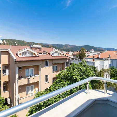 Daire Near To Center And