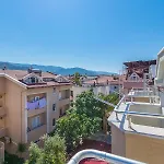 Star Apartment *