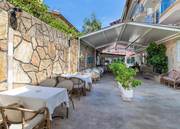 Star アパート マルマリス